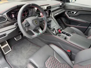 LAMBORGHINI Urus S  Plafon Panoramic AKRAPOVIC CARBON