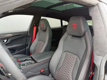 LAMBORGHINI Urus S  Plafon Panoramic AKRAPOVIC CARBON