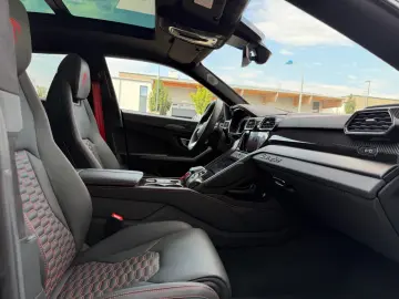 LAMBORGHINI Urus S  Plafon Panoramic AKRAPOVIC CARBON