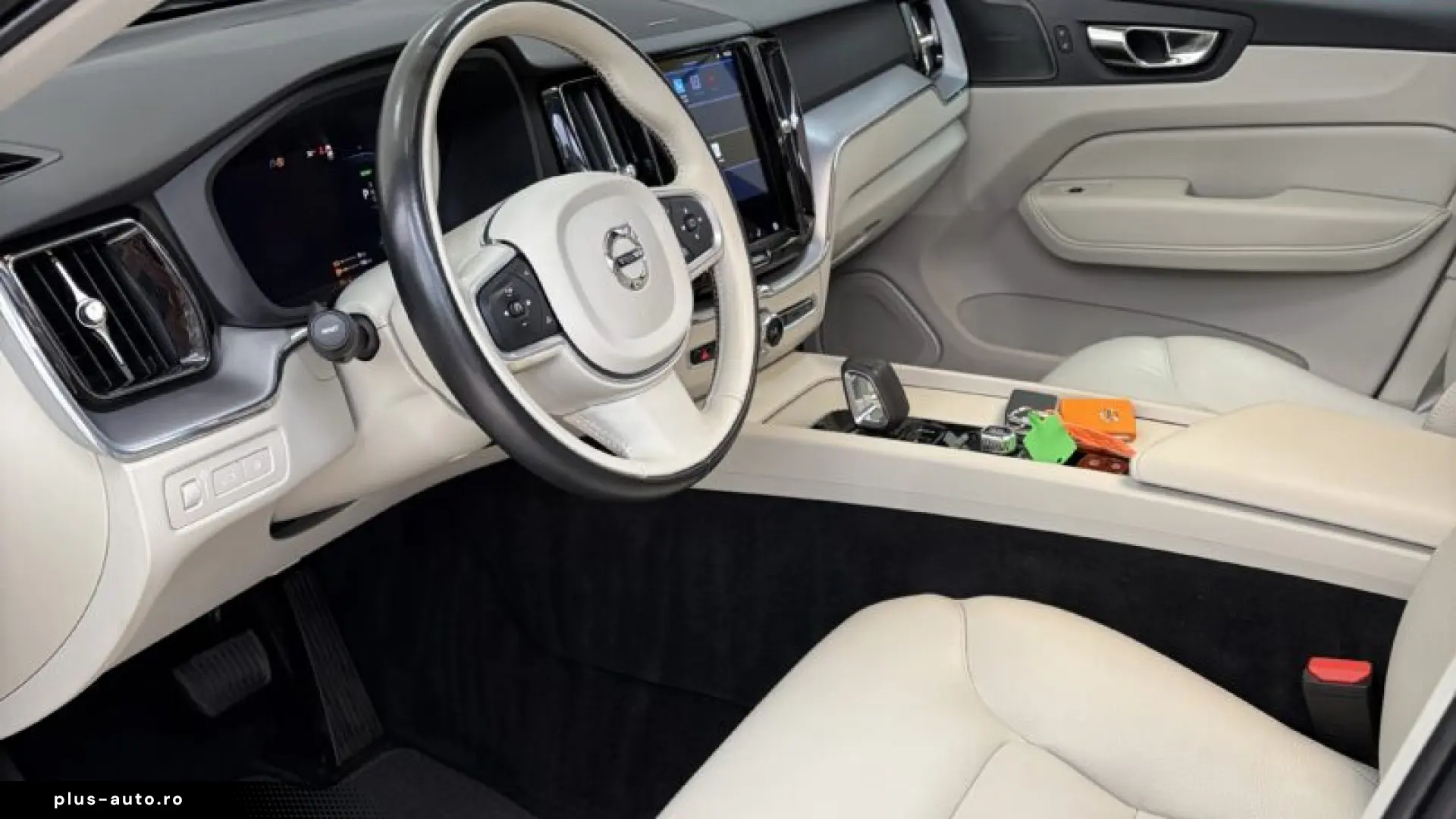 VOLVO XC-60 T6 AWD 2022 PHEV