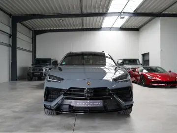 LAMBORGHINI Urus S CARBON