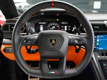 LAMBORGHINI Urus S CARBON