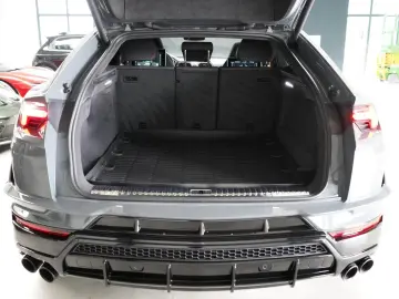 LAMBORGHINI Urus S CARBON