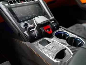 LAMBORGHINI Urus S CARBON
