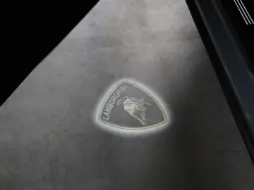 LAMBORGHINI Urus S CARBON