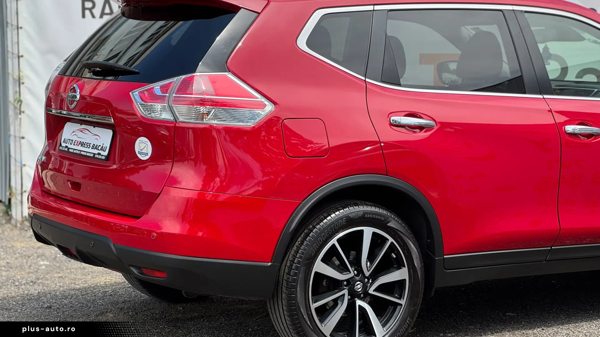 NISSAN X-TRAIL