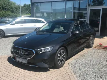 MERCEDES-BENZ E 200 Lim Avantgarde Advanced Pano Leder beige