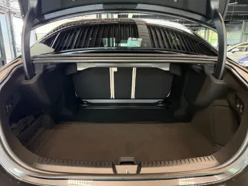 MERCEDES-BENZ E 220 d AVANTGARDE BURMAISTER