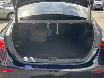 MERCEDES-BENZ E 300 de Avantgarde Distronic Ambiente