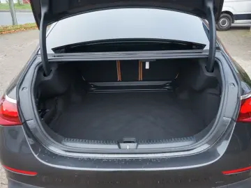 MERCEDES-BENZ E 220 d AMG Line Advanced