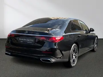 MERCEDES-BENZ E 220 d AMG Night Burmester