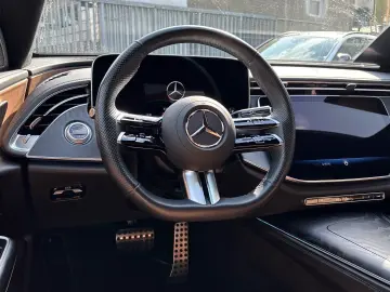 MERCEDES-BENZ E 220 d AMG Night Burmester