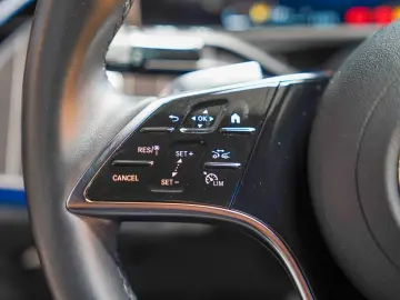 MERCEDES-BENZ E 220 d AVANTGARDE
