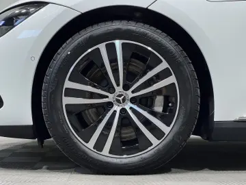 MERCEDES-BENZ EQE 300 Prem  HA4 5  Pano HeadUp Burm …
