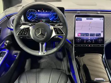 MERCEDES-BENZ EQE 300 Prem  HA4 5  Pano HeadUp Burm …