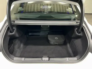 MERCEDES-BENZ EQE 300 Prem  HA4 5  Pano HeadUp Burm …