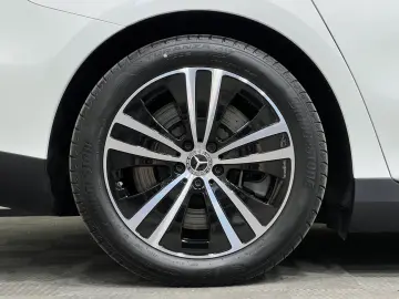 MERCEDES-BENZ EQE 300 Prem  HA4 5  Pano HeadUp Burm …