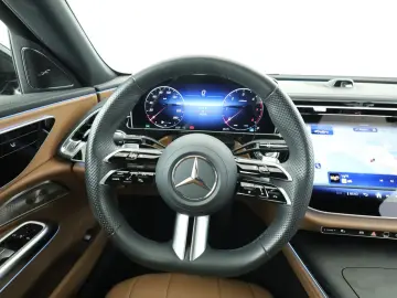 MERCEDES-BENZ E 220 d  AMG Line Advanced Burmester