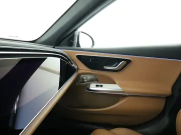 MERCEDES-BENZ E 220 d  AMG Line Advanced Burmester