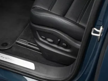 PORSCHE Cayenne AHK HUD InnoDrive Sitzbelüftung vorne