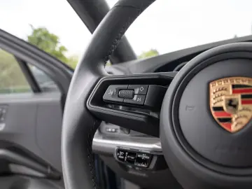 PORSCHE Cayenne AHK HUD InnoDrive Sitzbelüftung vorne
