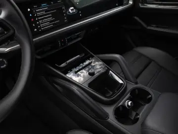 PORSCHE Cayenne AHK HUD InnoDrive Sitzbelüftung vorne