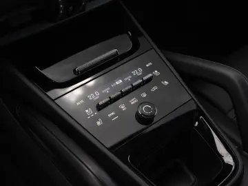 PORSCHE Cayenne AHK HUD InnoDrive Sitzbelüftung vorne