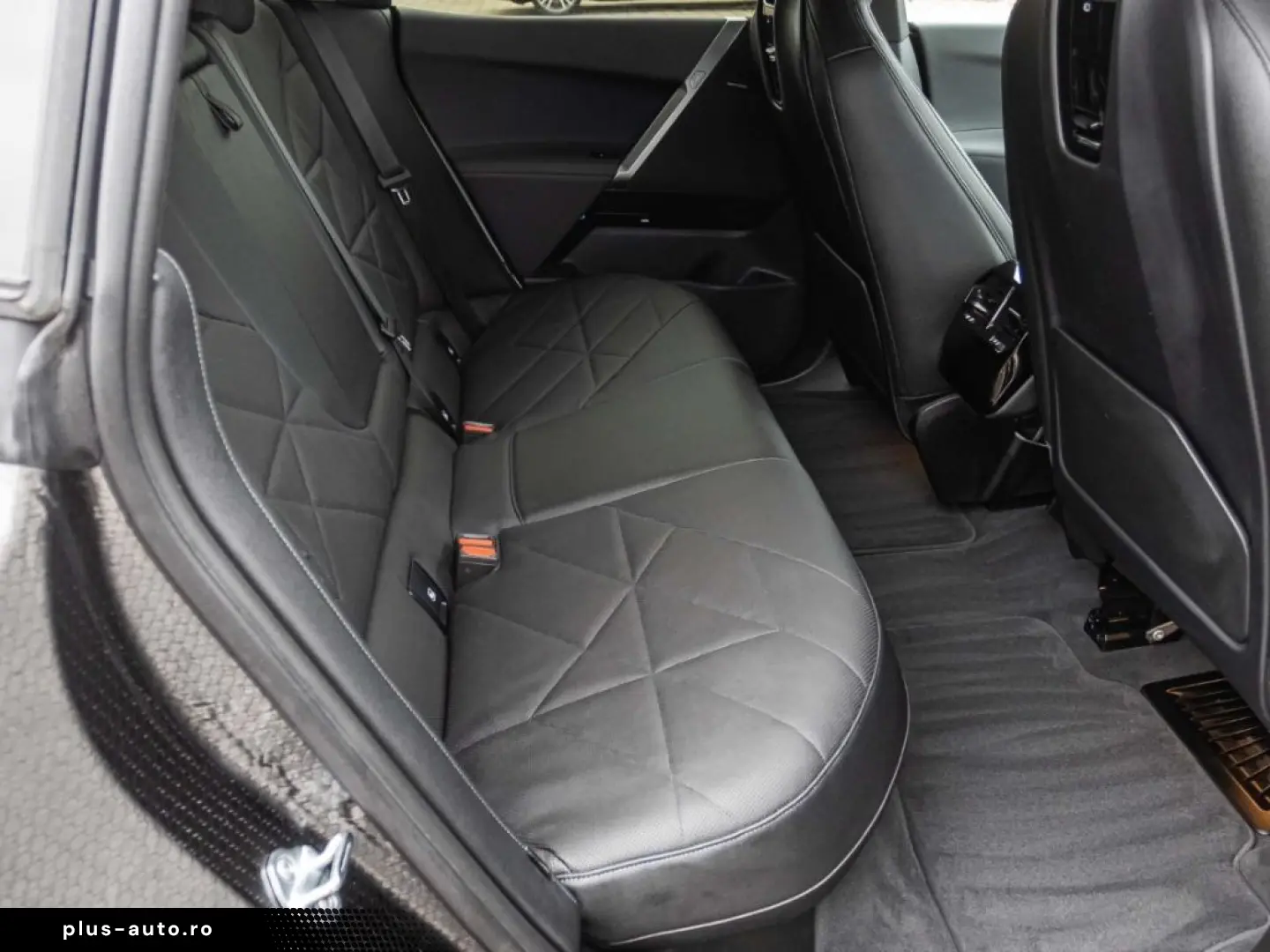 BMW iX xDrive40MSport Navi AHK HUD Leder eSitze RFK