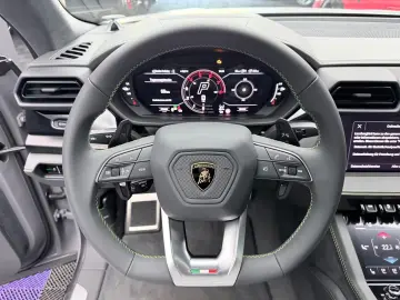 Lamborghini Urus V8 SE- B&O 3D- HUD- 360- Pano