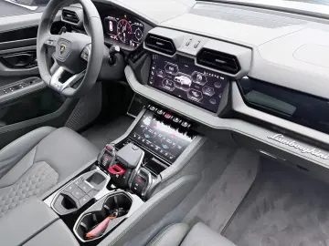 Lamborghini Urus V8 SE- B&O 3D- HUD- 360- Pano