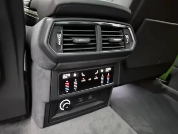Lamborghini Urus V8 SE- B&O 3D- HUD- 360- Pano