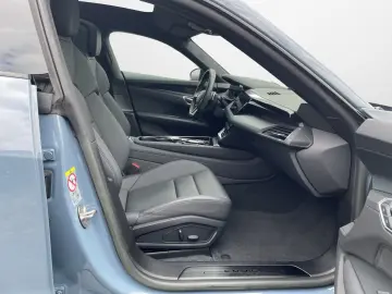 AUDI e-tron GT quattro  Panodach Standheiz Navi LED L