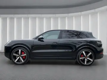 PORSCHE Cayenne S E-Hybrid Bose HUD Massage Pano 360