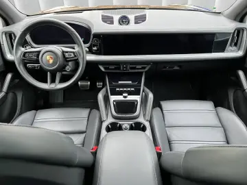 PORSCHE Cayenne S E-Hybrid Bose HUD Massage Pano 360