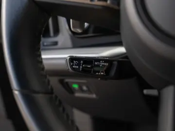 PORSCHE Cayenne S Coupe HeadUp InnoDrive Beifahrerdispla