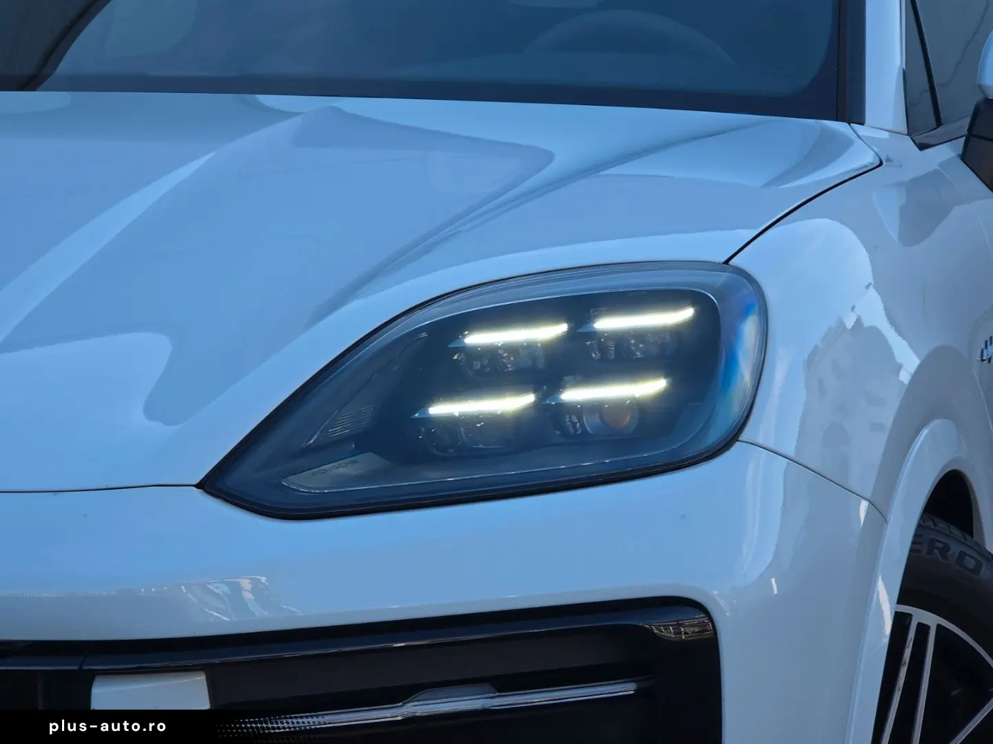 PORSCHE Cayenne Coupe E-Hybrid (Porsche Approved)