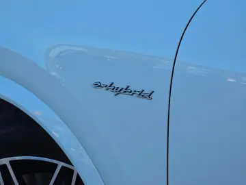 PORSCHE Cayenne Coupe E-Hybrid (Porsche Approved)