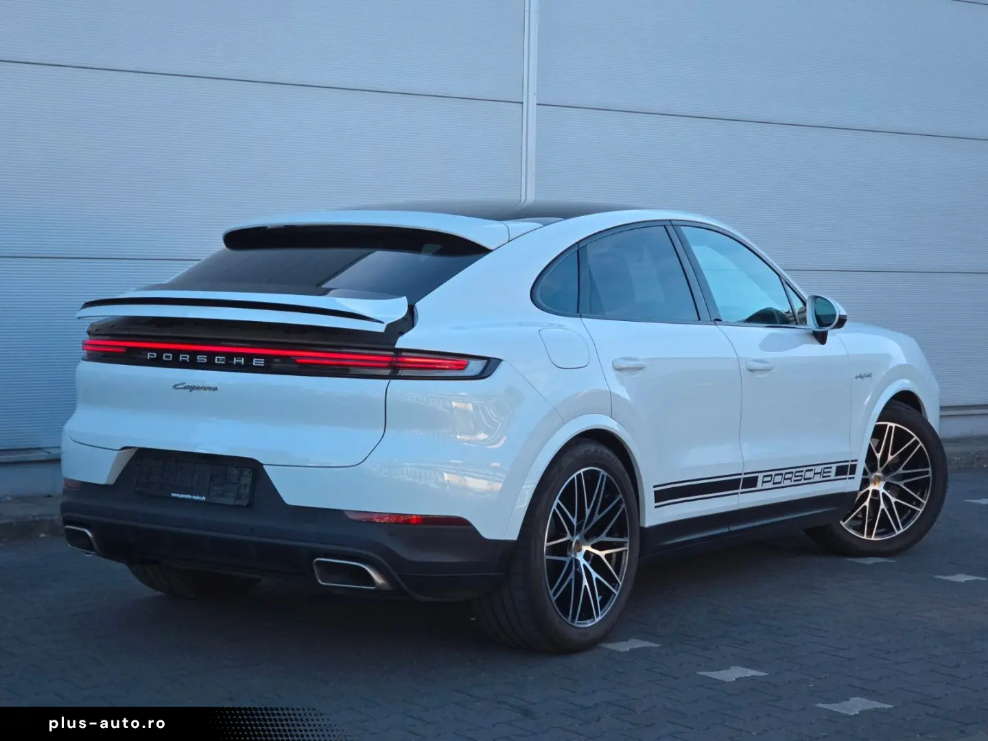 PORSCHE Cayenne Coupe E-Hybrid (Porsche Approved)