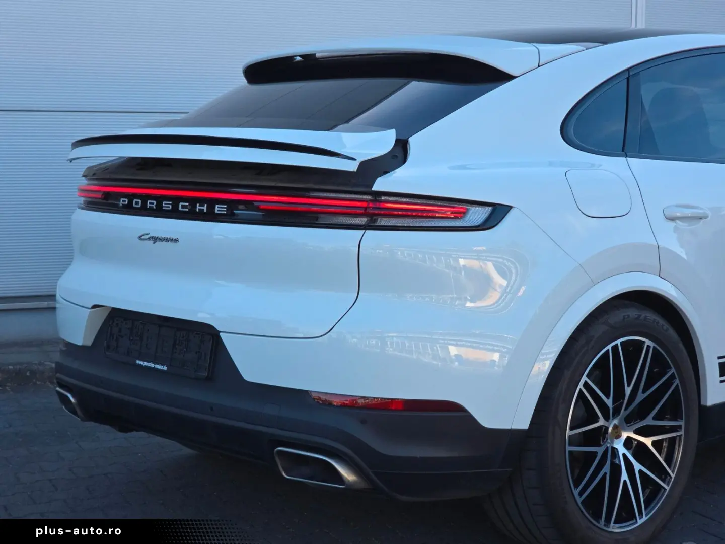 PORSCHE Cayenne Coupe E-Hybrid (Porsche Approved)