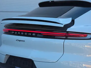 PORSCHE Cayenne Coupe E-Hybrid (Porsche Approved)