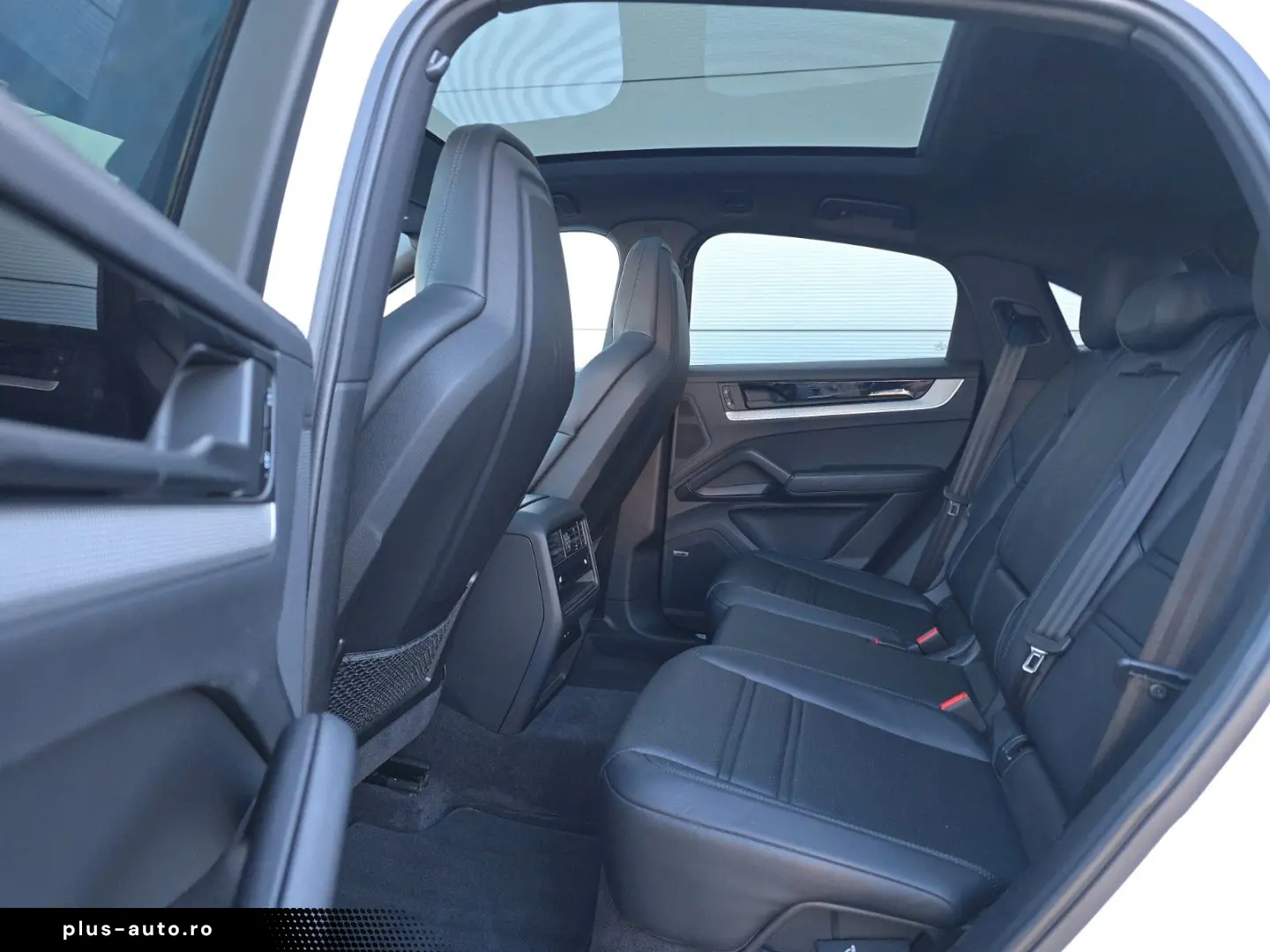 PORSCHE Cayenne Coupe E-Hybrid (Porsche Approved)