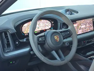 PORSCHE Cayenne Coupe E-Hybrid (Porsche Approved)