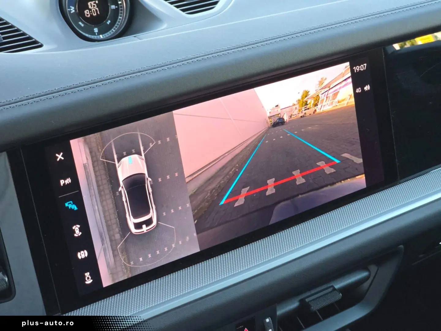 PORSCHE Cayenne Coupe E-Hybrid (Porsche Approved)