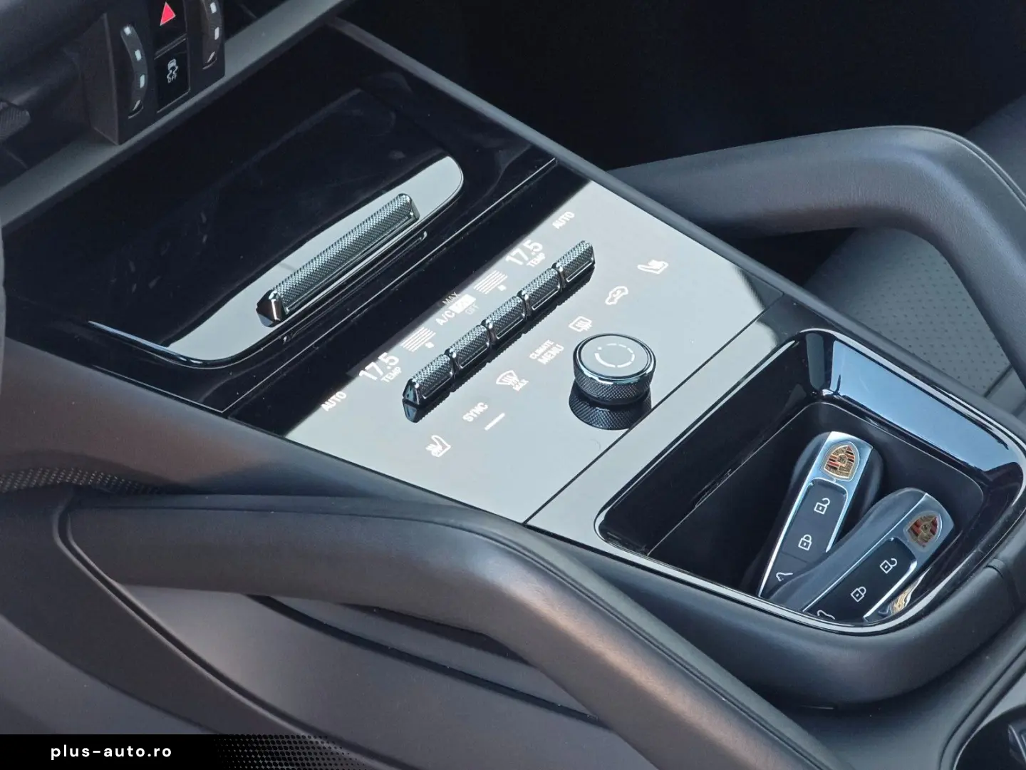 PORSCHE Cayenne Coupe E-Hybrid (Porsche Approved)