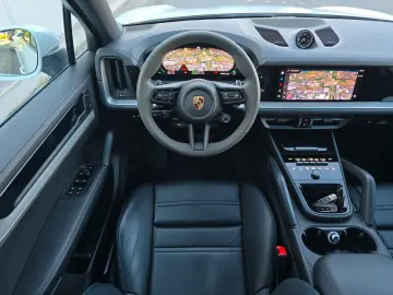 PORSCHE Cayenne Coupe E-Hybrid (Porsche Approved)