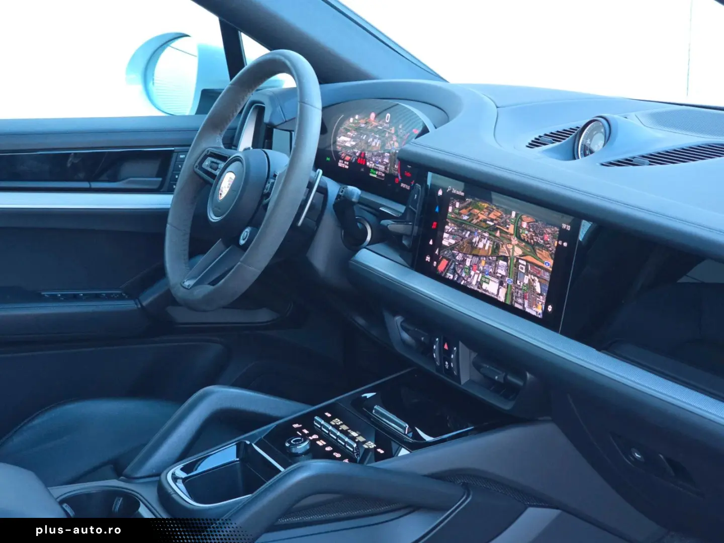 PORSCHE Cayenne Coupe E-Hybrid (Porsche Approved)