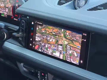 PORSCHE Cayenne Coupe E-Hybrid (Porsche Approved)