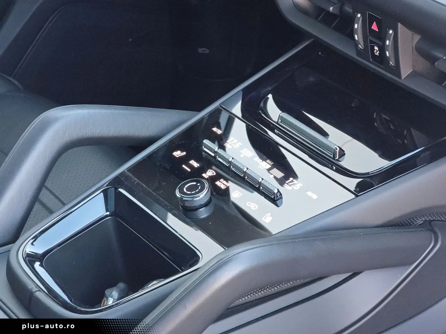 PORSCHE Cayenne Coupe E-Hybrid (Porsche Approved)