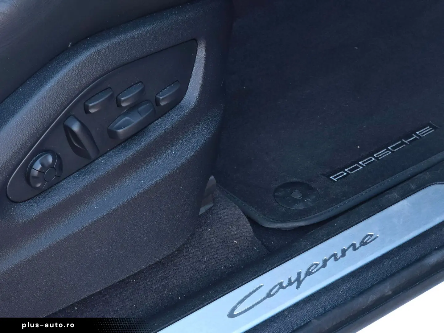 PORSCHE Cayenne Coupe E-Hybrid (Porsche Approved)