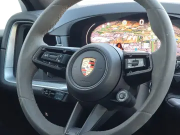 PORSCHE Cayenne Coupe E-Hybrid (Porsche Approved)